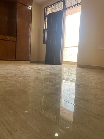 Room in 3.5 BHK Villa at Mansarovar – for Rent