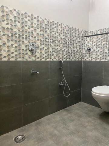 Bathroom in 3.5 BHK Villa at Mansarovar – for Rent