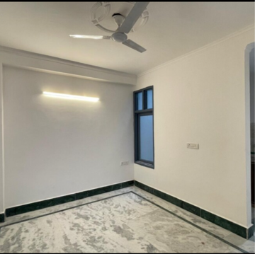 Room in 1 BHK Builder Floor at Khirki Extension – for Rent