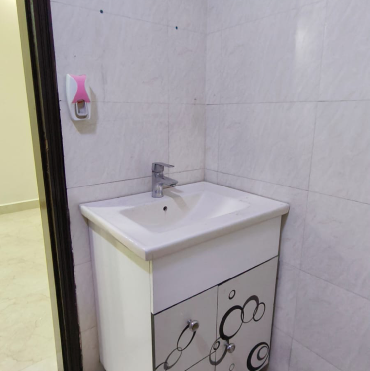 Bathroom, vishnu garden 1 Bedroom 50 Sq.Yd. Builder Floor In Vishnu Garden Delhi 8030262