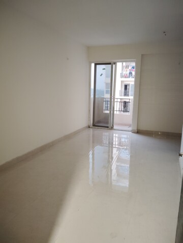 Room in 2 BHK Apartment at Signature Global Proxima Phase 2, Sector 89 – for Rent