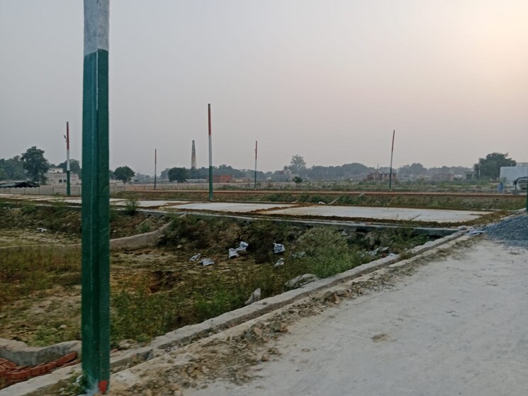 undefined, upsidc site b  61 Sq.Yd. Plot In Upsidc Site B Greater Noida 8030284