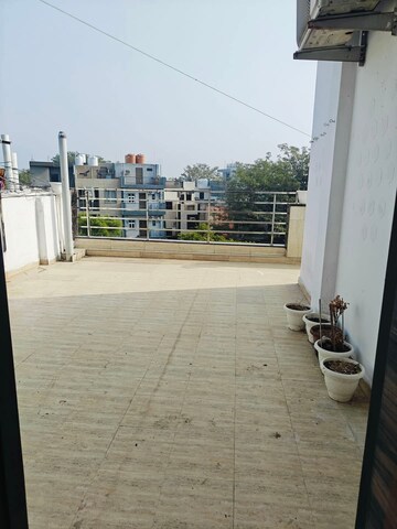 Balcony in 1 BHK Builder Floor at Ansal Plaza Sector-23, Sector 23 – for Rent
