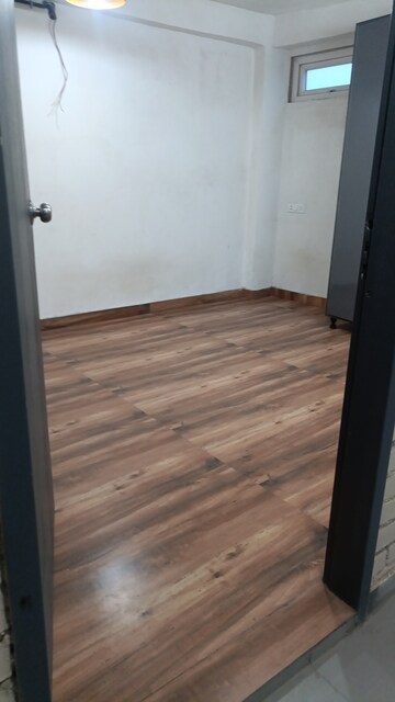 Room in 2 BHK Builder Floor at Ansal Plaza Sector-23, Sector 23 – for Rent