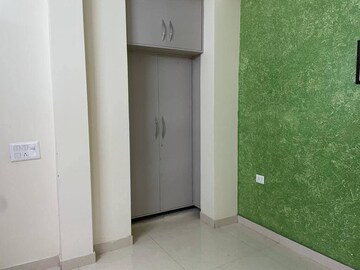 Building Lobby in 2 BHK Builder Floor at Ansal Plaza Sector-23, Sector 23 – for Rent
