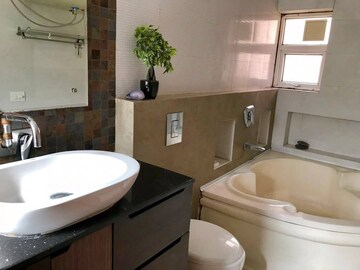 Master Bedroom in 2 BHK Builder Floor at Ansal Plaza Sector-23, Sector 23 – for Rent
