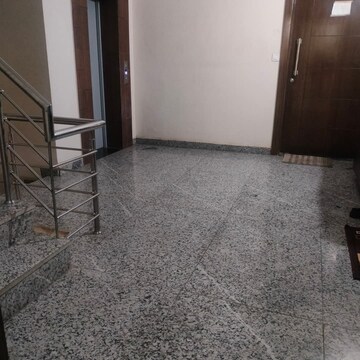 Room in 2 BHK Builder Floor at Ansal Plaza Sector-23, Sector 23 – for Rent