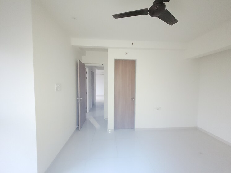 Room, godrej-emerald 2 Bedroom 900 Sq.Ft. Apartment In Ghodbunder Road Thane 8030426