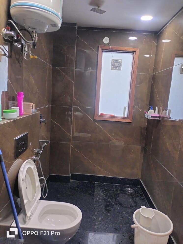 Bathroom, ardee-city-palm-grove-heights 3.5 Bedroom 2050 Sq.Ft. Apartment In Sector 52 Gurgaon 8030455