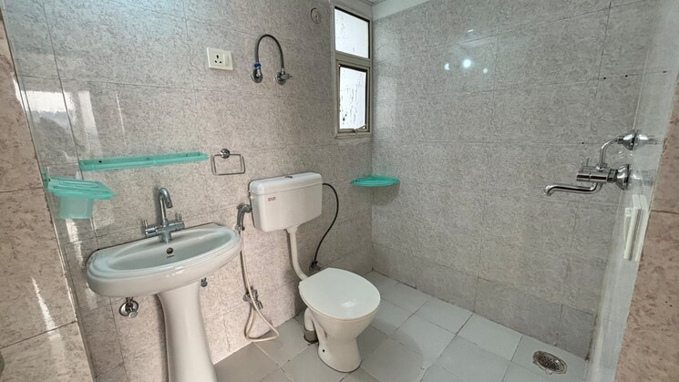 Bathroom, paramount-symphony 2 Bedroom 1050 Sq.Ft. Apartment In Sain Vihar Ghaziabad 8030508