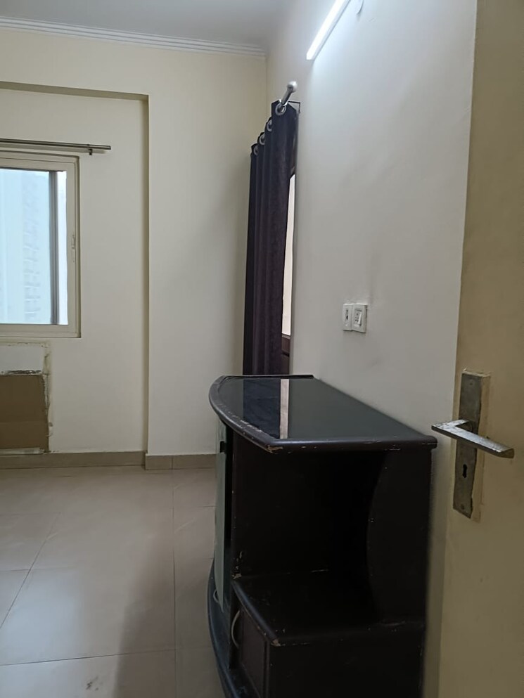 Master Bedroom, ajnara-grand-heritage 2.5 Bedroom 1230 Sq.Ft. Apartment In Sector 74 Noida 8030509