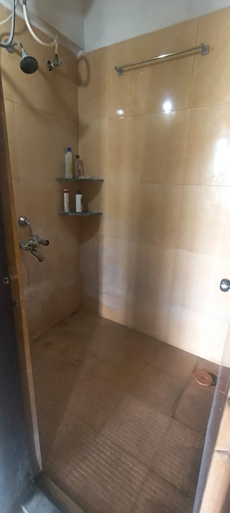 Bathroom, krishna-park-dhanori 1 Bedroom 550 Sq.Ft. Apartment In Dhanori Pune 8030520