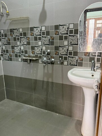 Bathroom in 2 BHK Apartment at Yog Apartments Kamta, Kamta – for Rent