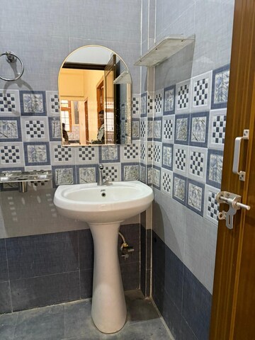 Bathroom in 2 BHK Apartment at Yog Apartments Kamta, Kamta – for Rent