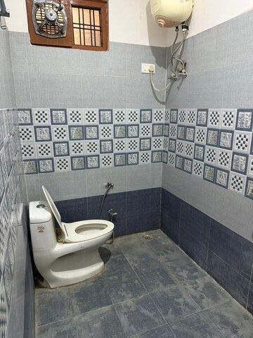 Bathroom in 2 BHK Apartment at Yog Apartments Kamta, Kamta – for Rent