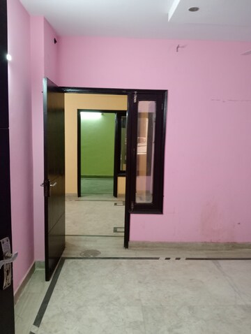 Room in 1 BHK Builder Floor at Govindpuri – for Rent