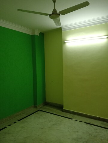 Room in 1 BHK Builder Floor at Govindpuri – for Rent