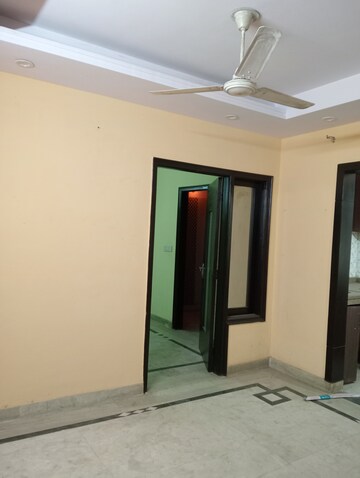 Building Lobby in 1 BHK Builder Floor at Govindpuri – for Rent