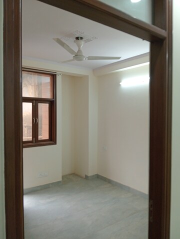 Room in 2 BHK Builder Floor at Govindpuri – for Rent