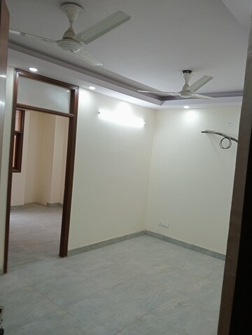 Room in 2 BHK Builder Floor at Govindpuri – for Rent