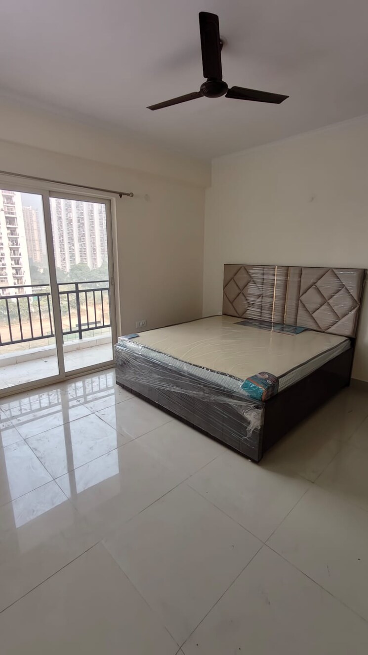 Bedroom, gardenia-gateway 3.5 Bedroom 1700 Sq.Ft. Apartment In Sector 75 Noida 8030550