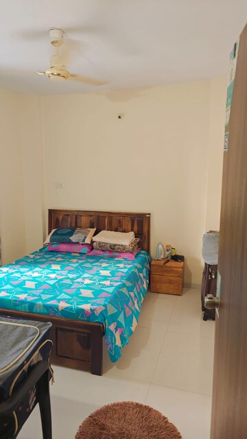 Bedroom in 1 BHK Apartment at Tingre Nagar – for Rent