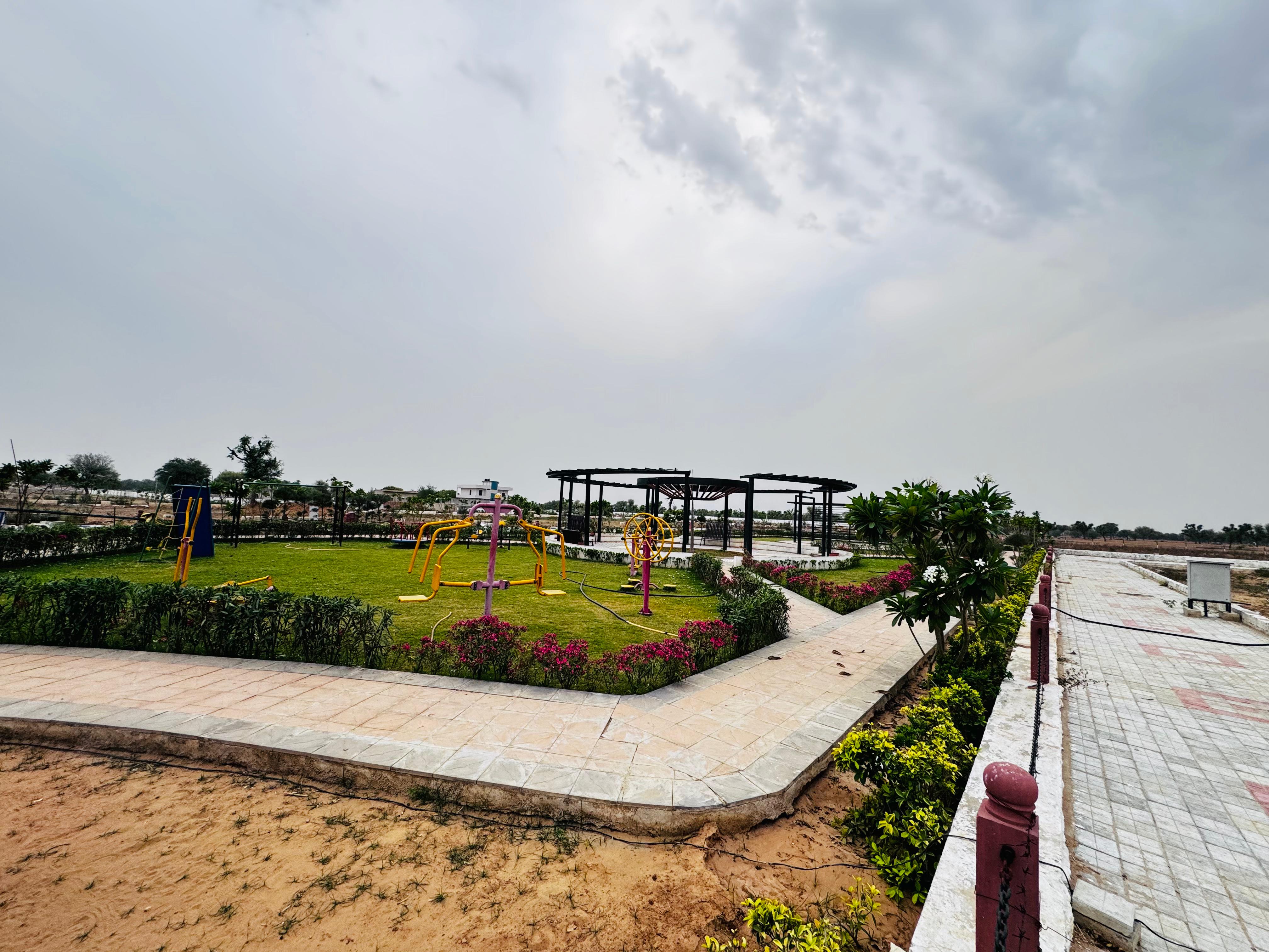Plot For Sale in Lakhna Road Vatika