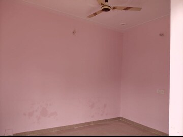 Room in 2 BHK Villa at Aliganj – for Rent