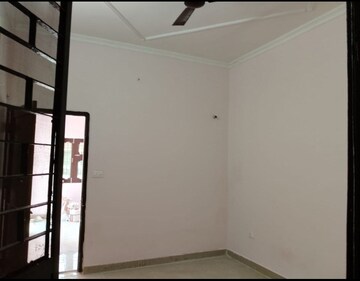 Room in 2 BHK Villa at Aliganj – for Rent