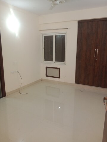 Room in 3 BHK Apartment at Samriddhi Seven Heaven, Ranibagh – for Rent
