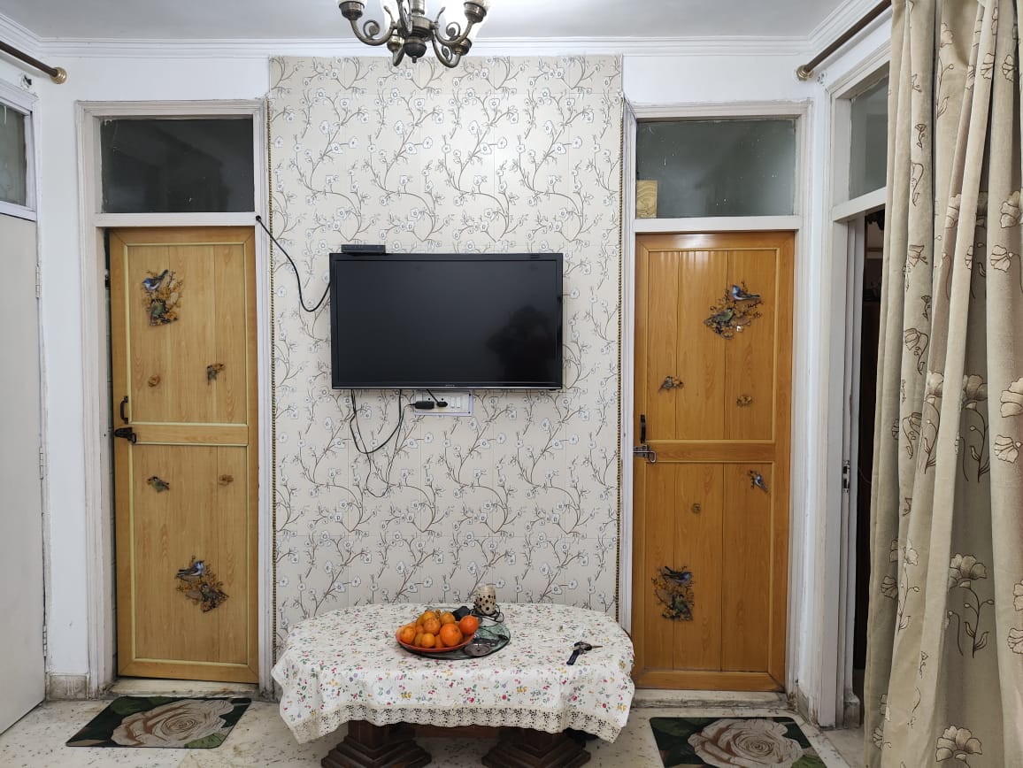 2 BHK Builder Floor For Sale in Pandav Nagar