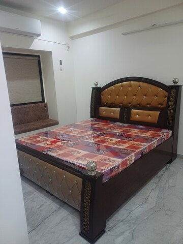 Room in 3 BHK Apartment at Kishanpur – for Rent