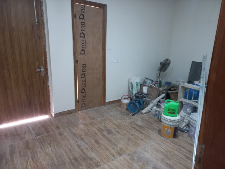  Parking, bptp-district 3 Bedroom 150 Sq.Yd. Builder Floor In Sector 81 Faridabad 8030707