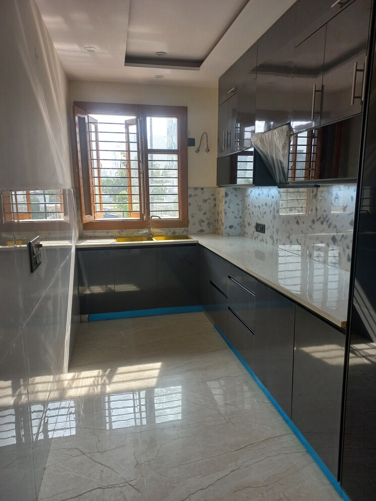 Kitchen, bptp-district 3 Bedroom 162 Sq.Yd. Builder Floor In Sector 81 Faridabad 8030744