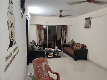 Master Bedroom in 3.5 BHK Apartment at Duplex Heights, Andheri West – for Sale