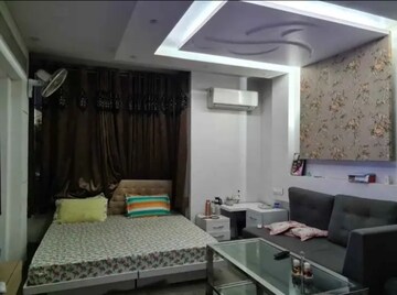 Bedroom in 2 BHK Apartment at Eldeco Towne, Jankipuram – for Rent