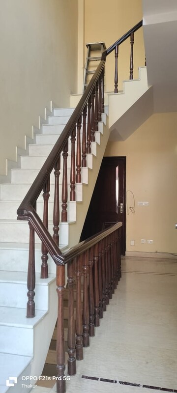 Balcony in 4 BHK Apartment at RWA Apartments Sector 47, Sector 47 – for Rent