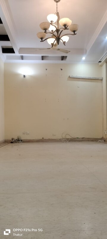 Room in 4 BHK Apartment at RWA Apartments Sector 47, Sector 47 – for Rent
