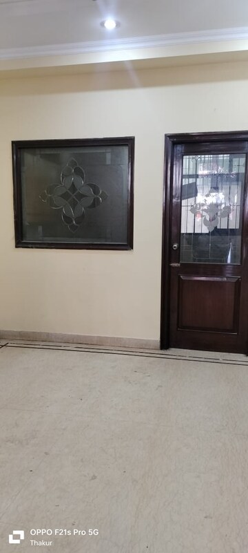 Room in 4 BHK Apartment at RWA Apartments Sector 47, Sector 47 – for Rent