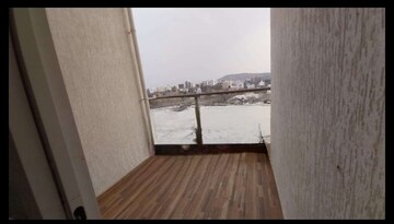 Room in 3 BHK Apartment at Kolte Patil Life Republic, Hinjewadi – for Rent