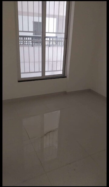 Room in 3 BHK Apartment at Kolte Patil Life Republic, Hinjewadi – for Rent