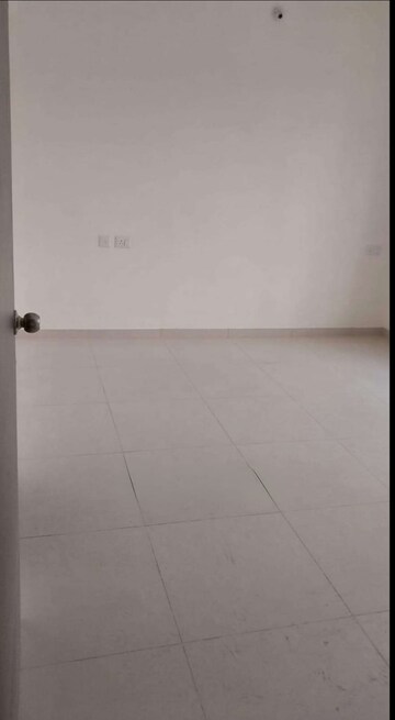 Room in 3 BHK Apartment at Kolte Patil Life Republic, Hinjewadi – for Rent