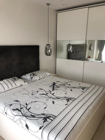 Bedroom in 2 BHK Apartment at Bunch Berry, Andheri West – for Sale