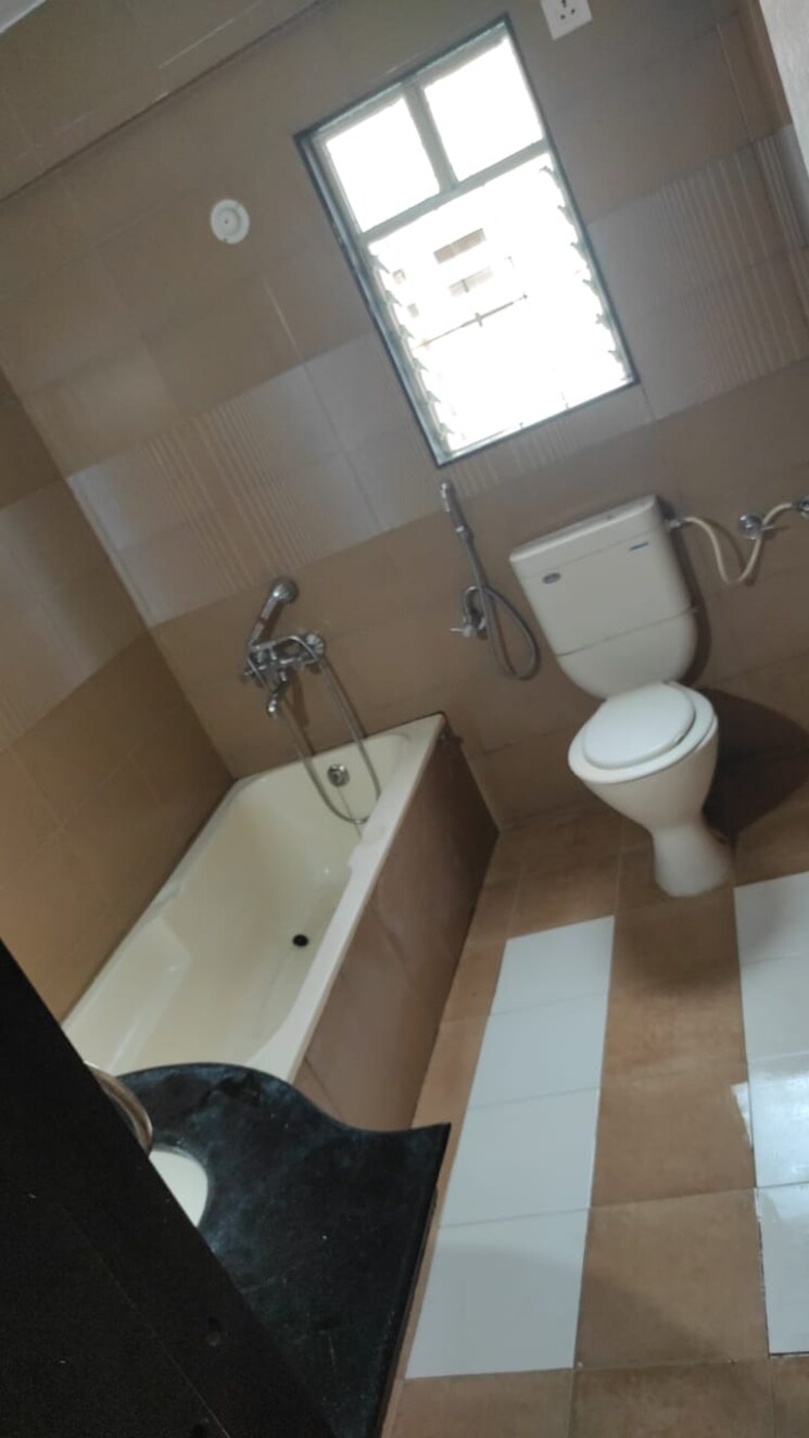 Bathroom, dwarka-lords 3 Bedroom 1250 Sq.Ft. Apartment In Pimple Saudagar Pune 8030936
