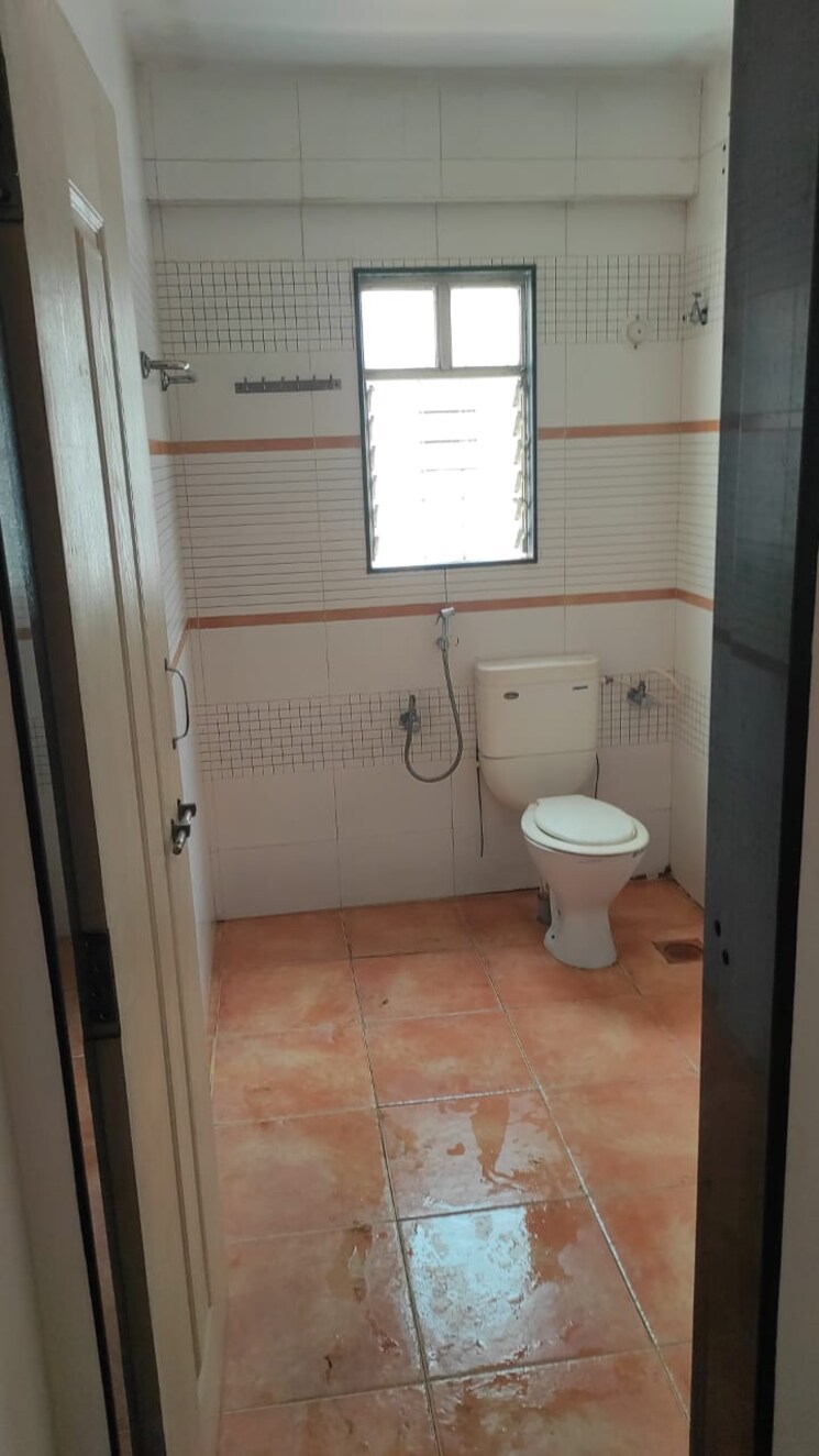 Bathroom, dwarka-lords 3 Bedroom 1250 Sq.Ft. Apartment In Pimple Saudagar Pune 8030936