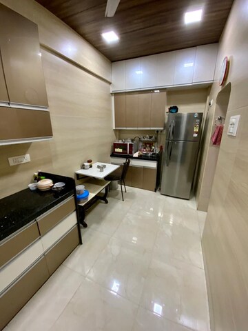 Master Bedroom in 2 BHK Apartment at Dadar West – for Rent
