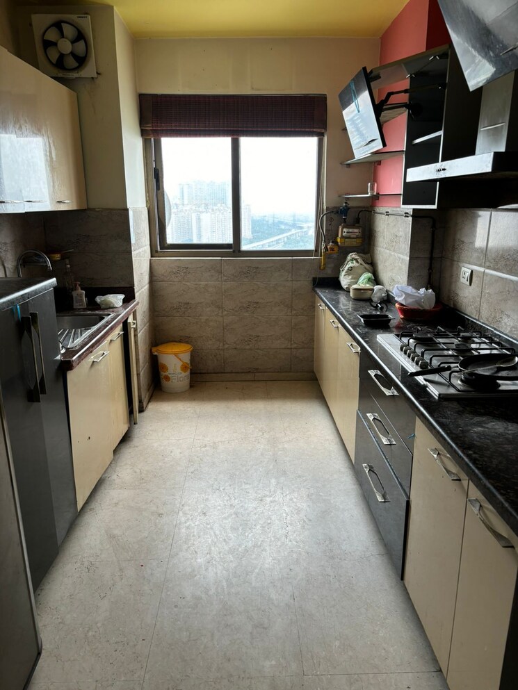 Kitchen, mahagun-moderne 3.5 Bedroom 1900 Sq.Ft. Apartment In Sector 78 Noida 8030969