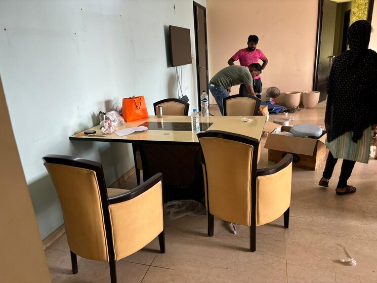 Master Bedroom, mahagun-moderne 3.5 Bedroom 1900 Sq.Ft. Apartment In Sector 78 Noida 8030969