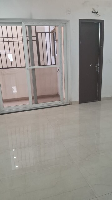 Master Bedroom in 3 BHK Apartment at Peer Mucchalla – for Rent