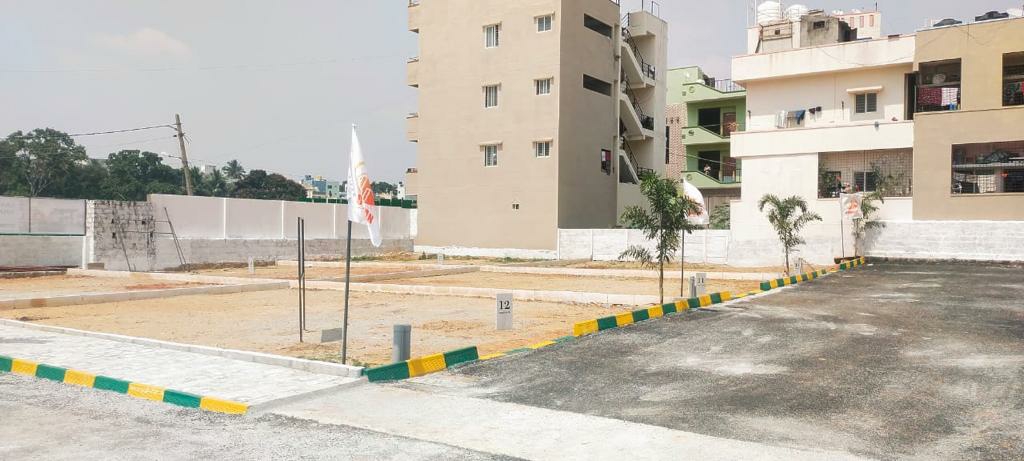 Plot For Sale in Apoorva Says G